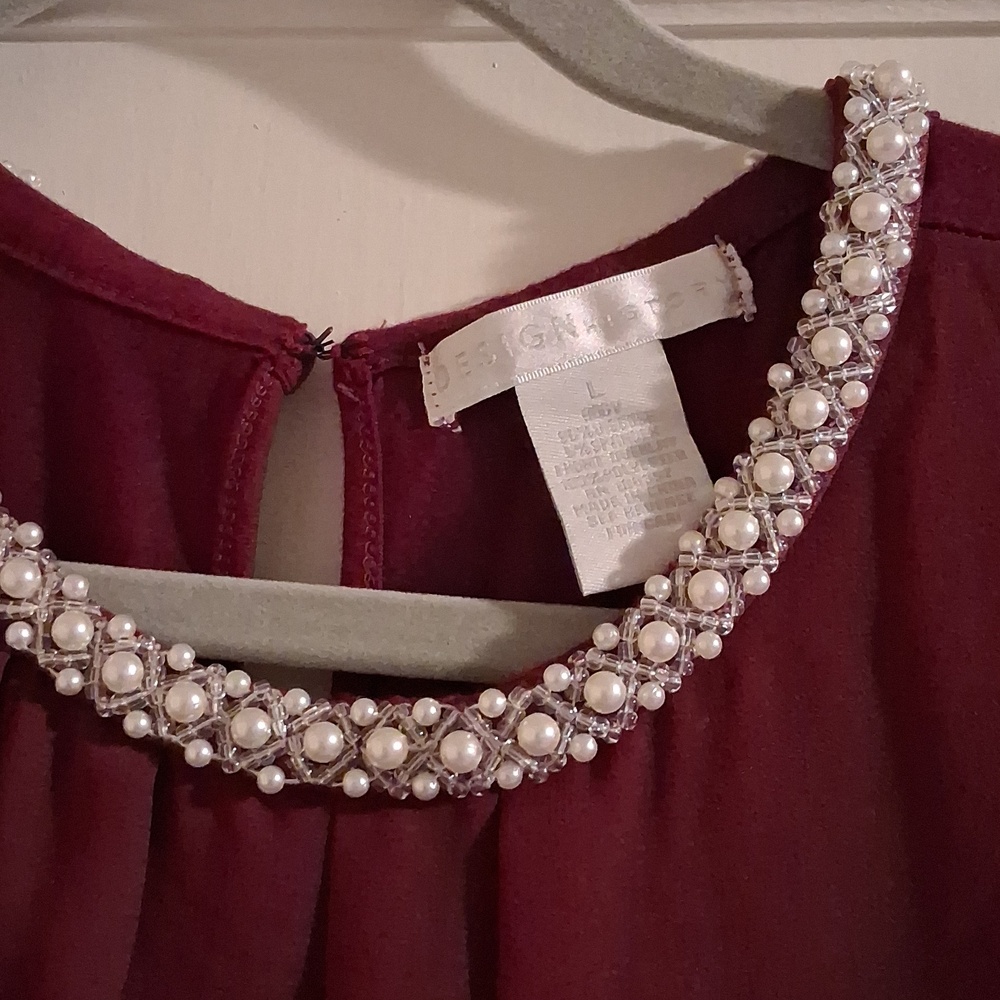 Design History Jewel-Trim Sleeveless Top in Wine - Picture 3 of 8